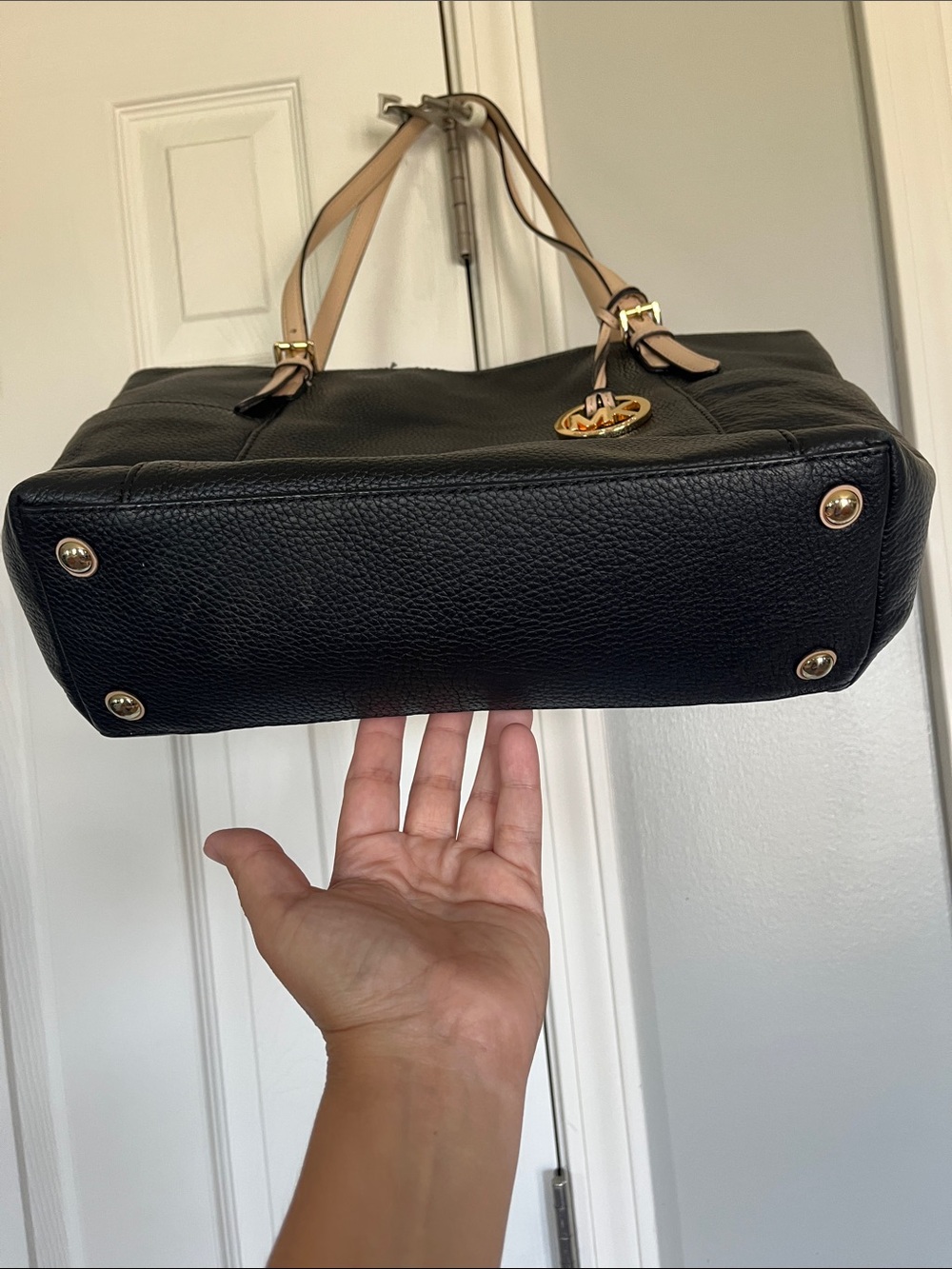 Michael Kors Jet Set Black Leather Tote with Tan Straps and Gold MK Charm - Picture 5 of 16